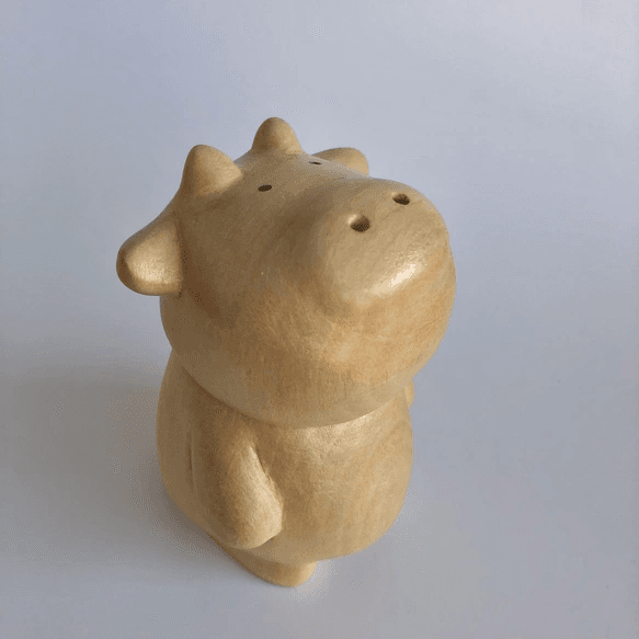 ようじが出る木彫りのウシ1枚目の画像
